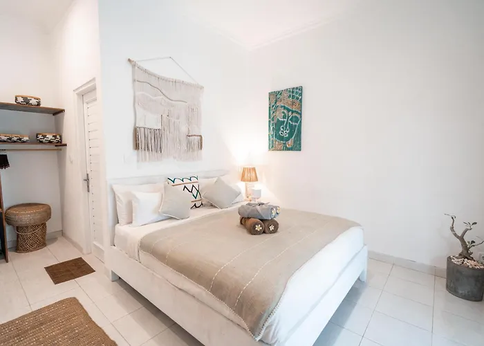Sukacita Hill 4*